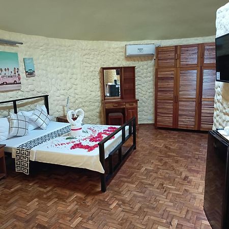 Midnite Inn Panglao Eksteriør billede