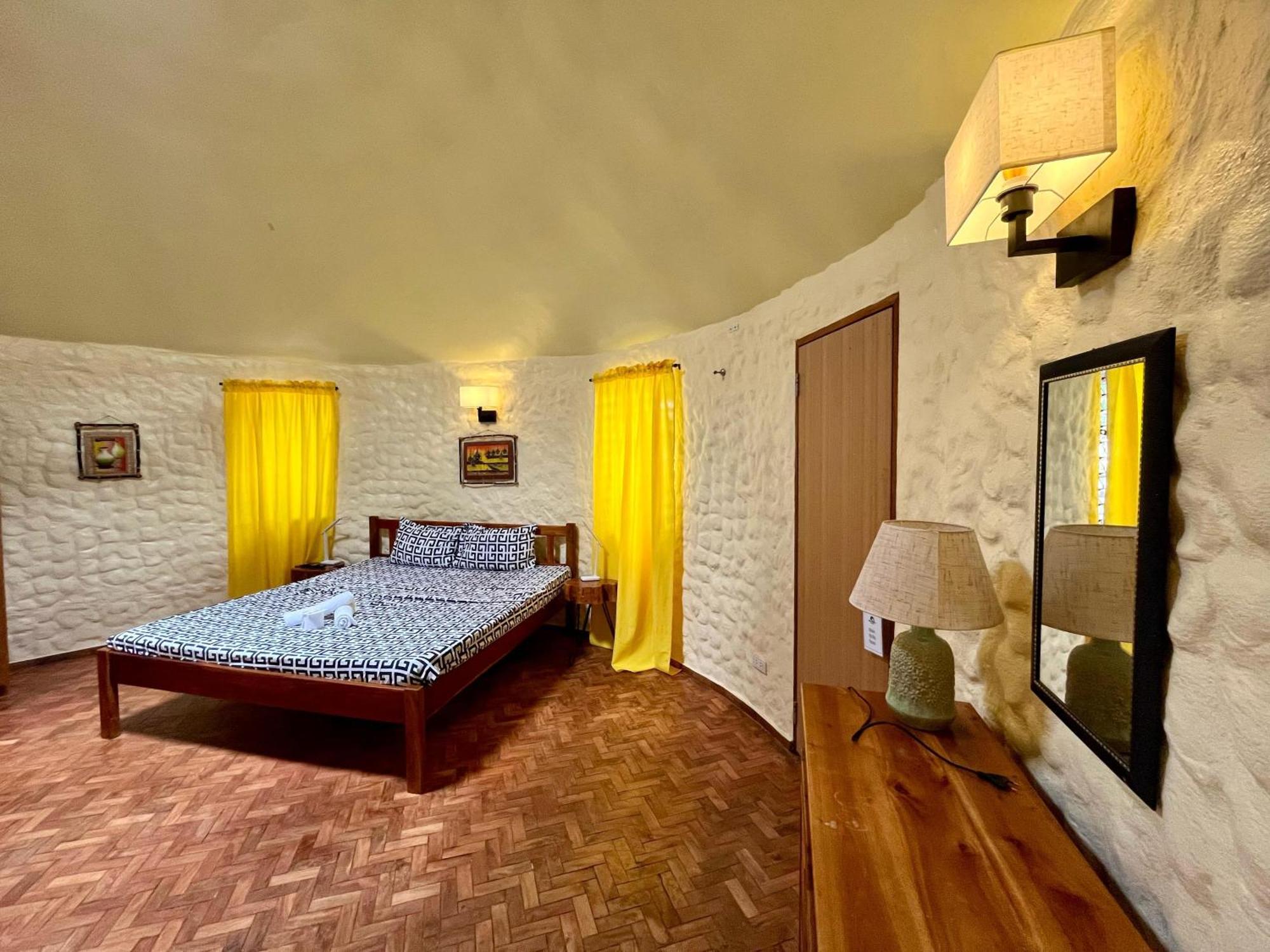 Midnite Inn Panglao Eksteriør billede