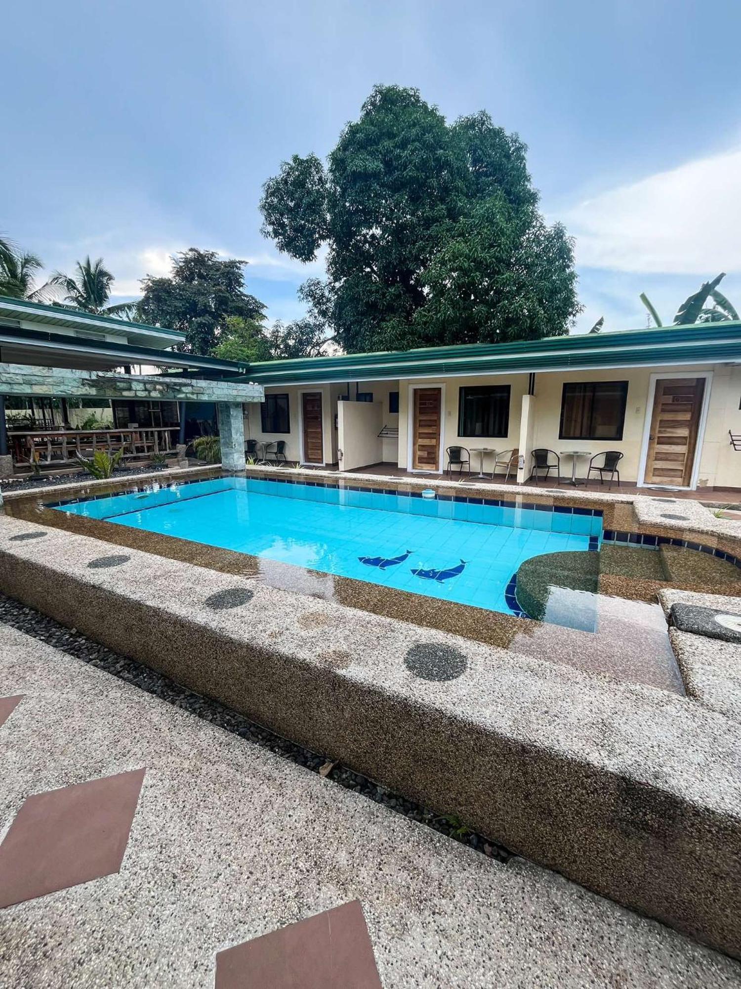 Midnite Inn Panglao Eksteriør billede
