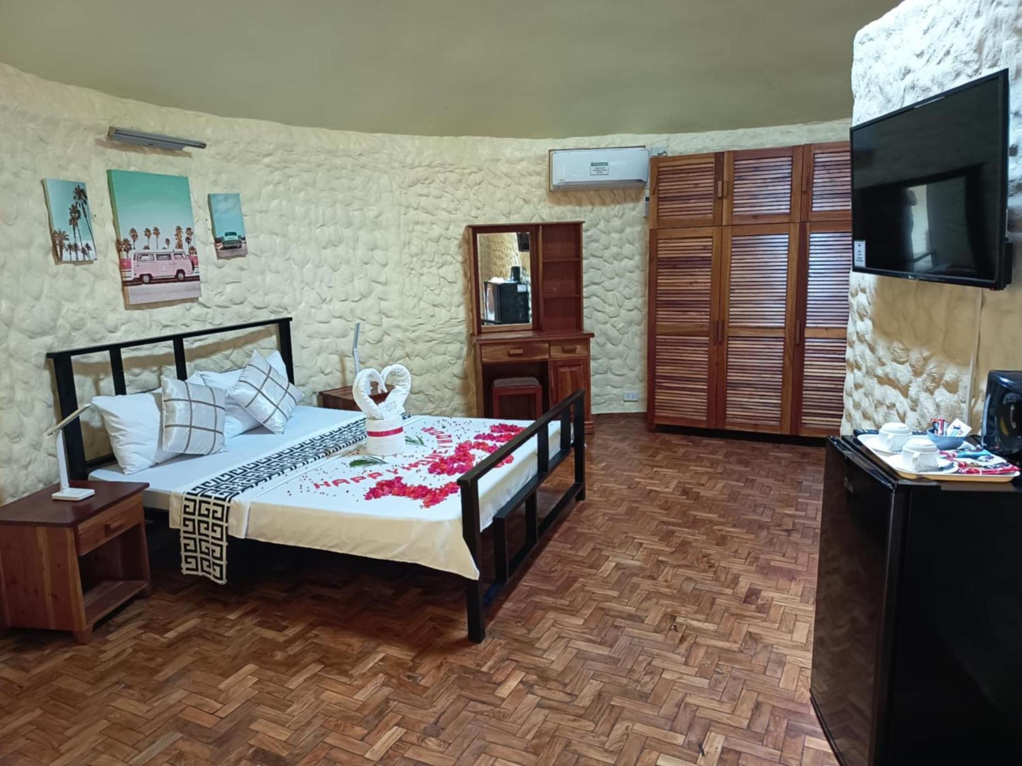 Midnite Inn Panglao Eksteriør billede